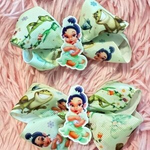Cute Green Hair Bows with Cartoon Design